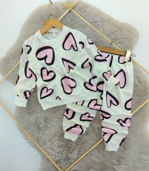 Kalpli pijama takımı