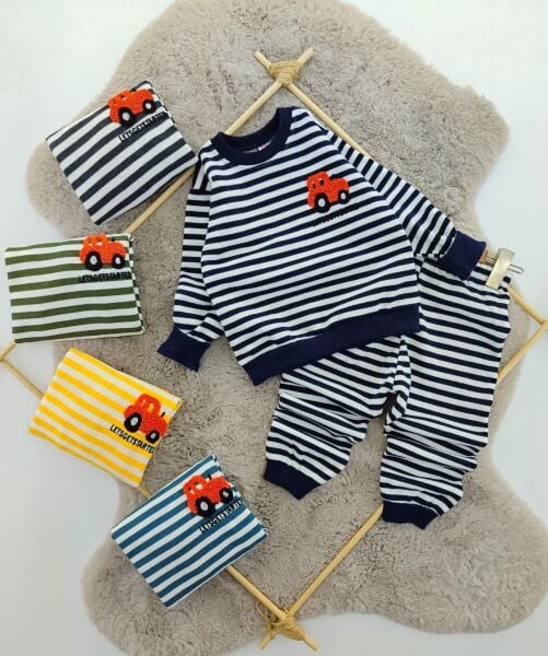 Çizgili Arabalı Takım