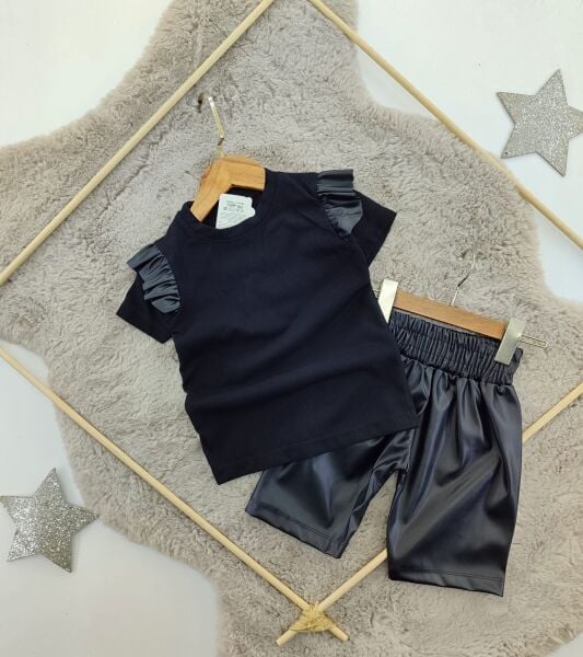 Deri şortlu takım