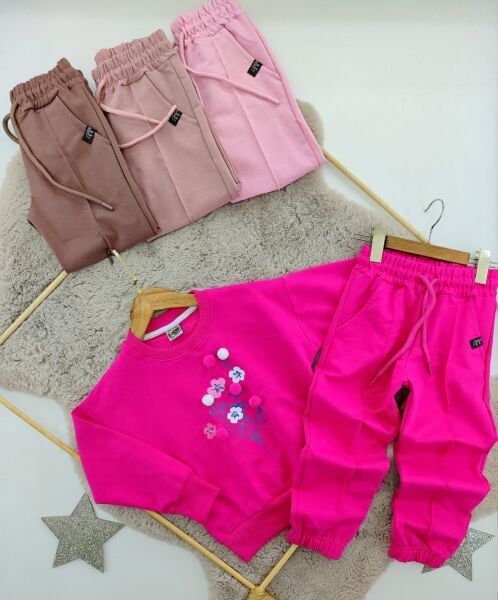 Çiçekli Ponponlu Takım