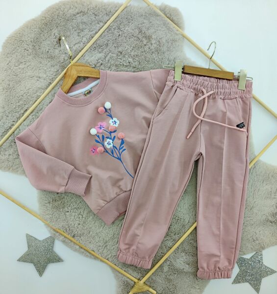 Çiçekli Ponponlu Takım