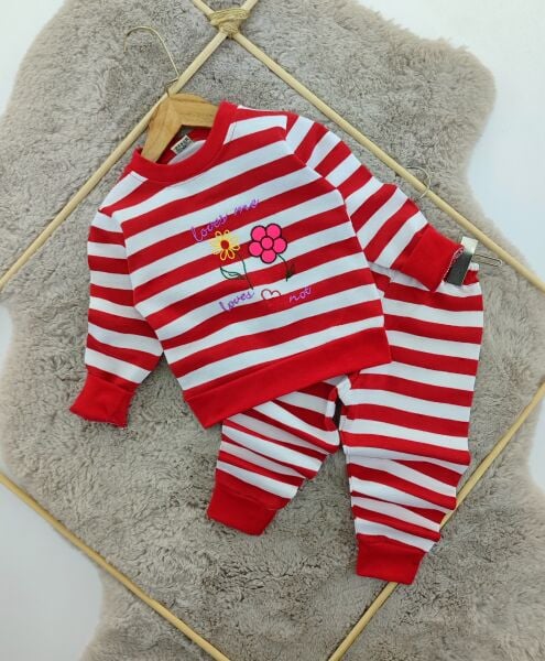 Orjinal çizgili papatya nakışlı takım