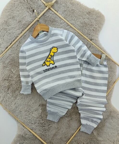 Orjinal çizgili dinazor nakış