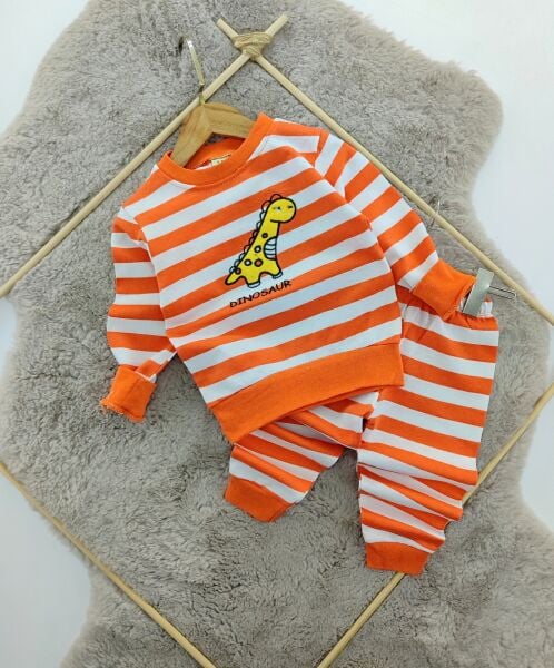 Orjinal çizgili dinazor nakış